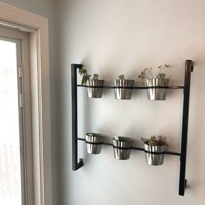 Wall planters